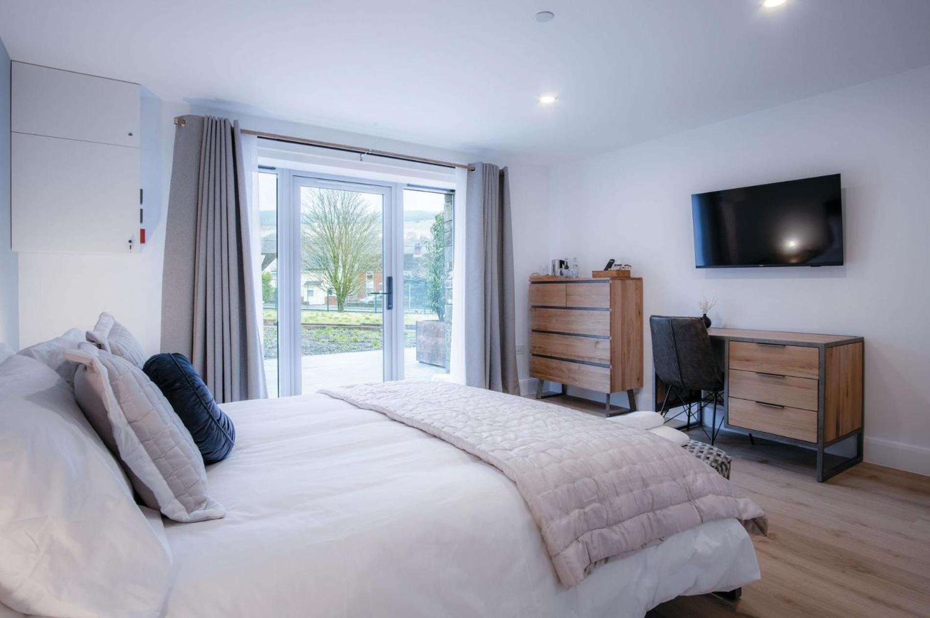 Suite 6 - Sleeping Giant Hotel - Pen Y Cae Inn Brecon Bagian luar foto