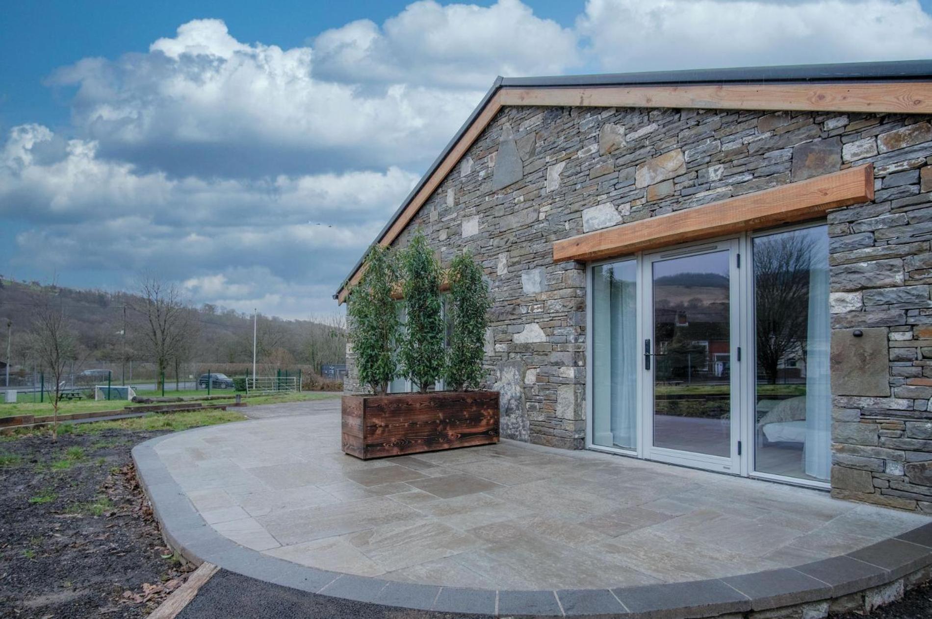 Suite 6 - Sleeping Giant Hotel - Pen Y Cae Inn Brecon Bagian luar foto